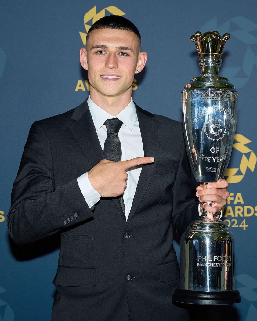 Phil Foden Chấp nhận sự khởi đầu chậm chạp và quyết tâm lấy lại vị trí