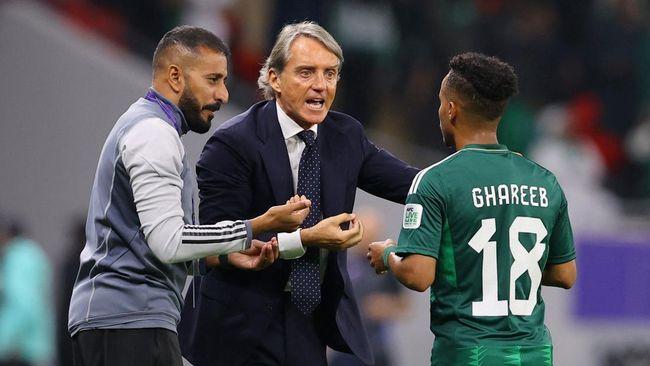 HLV Roberto Mancini bị sa thải khỏi ĐT Ả Rập Xê Út sau thành tích bết bát