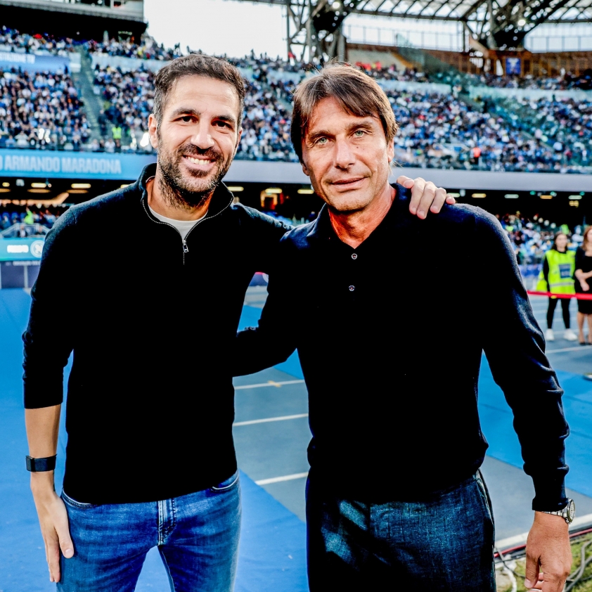 Napoli củng cố vị trí dẫn đầu Serie A với chiến thắng hoành tráng trước Como FC