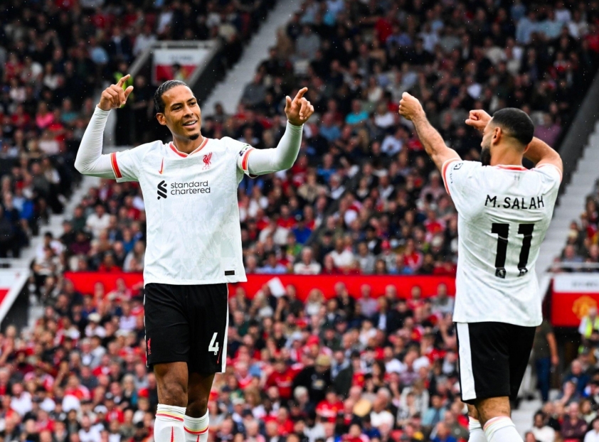 Mohamed Salah và Van Dijk nghỉ thi đấu cùng ĐTQG, Liverpool đón tin vui
