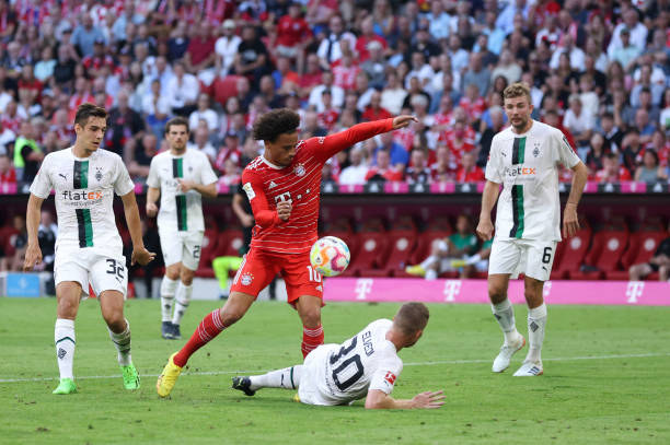 Bayern Munich chia điểm với Monchengladbach sau màn trình diễn đáng kinh ngạc của Yann Sommer