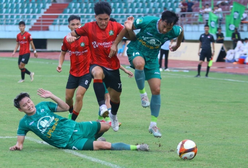 Công Phượng ra mắt ấn tượng trong màu áo Bình Phước tại Cúp Quốc gia 2024/2025