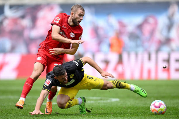 Dortmund sụp đổ thảm hại, thảm bại 0-3 trước RB Leipzig