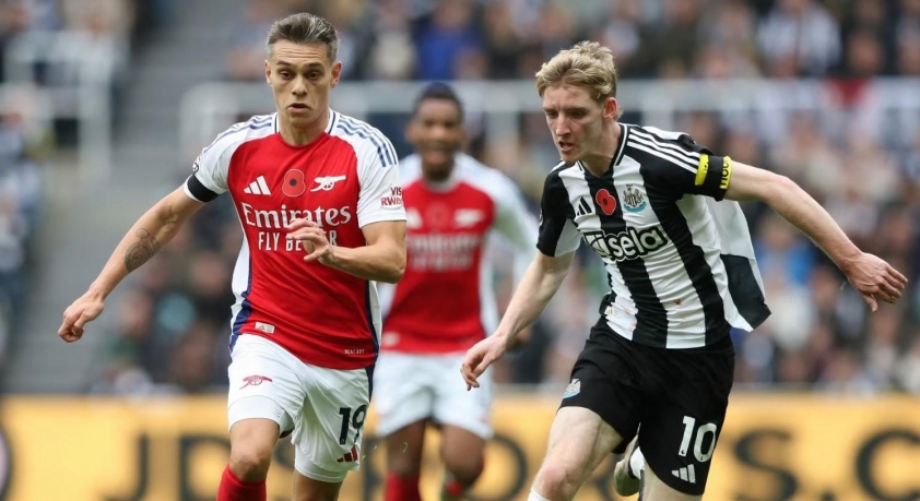 Màn trình diễn kém cỏi của Trossard đẩy Arsenal vào thế khó khăn trong cuộc đua vô địch Premier League