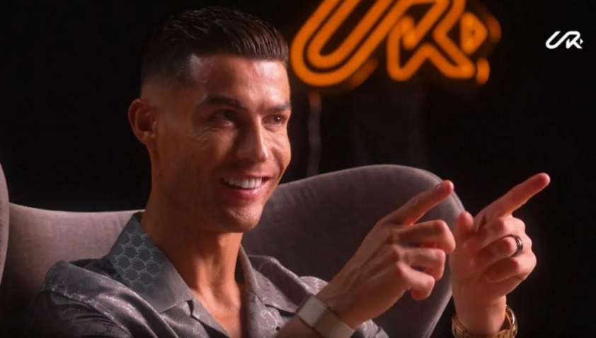 Cristiano Ronaldo thống lĩnh YouTube với đội ngũ 21 chuyên gia, phá vỡ kỷ lục đăng ký