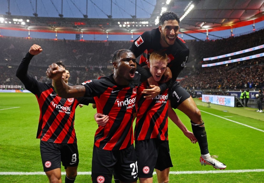 Trận cầu rực lửa Frankfurt đối đầu Stuttgart trong cuộc chiến đe dọa chuỗi bất bại
