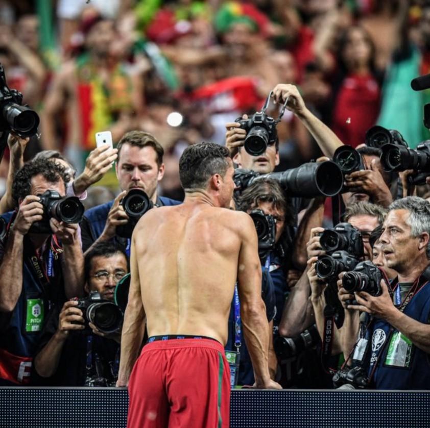 Cristiano Ronaldo thống lĩnh YouTube với đội ngũ 21 chuyên gia, phá vỡ kỷ lục đăng ký