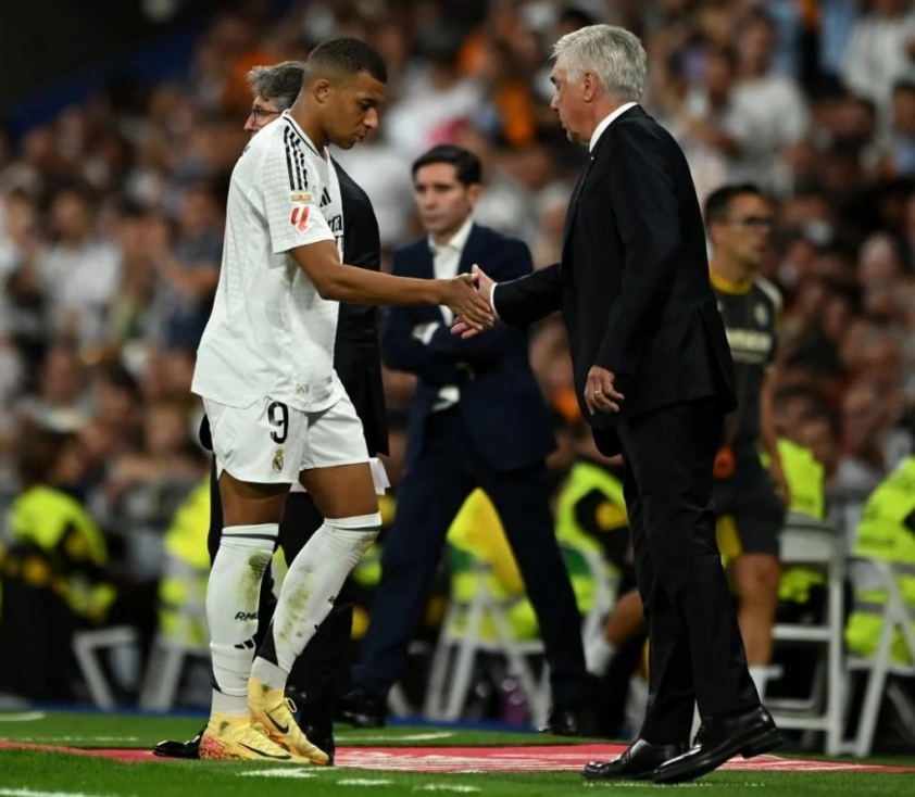 Kylian Mbappe gặp khó khăn khi thích nghi với Real Madrid