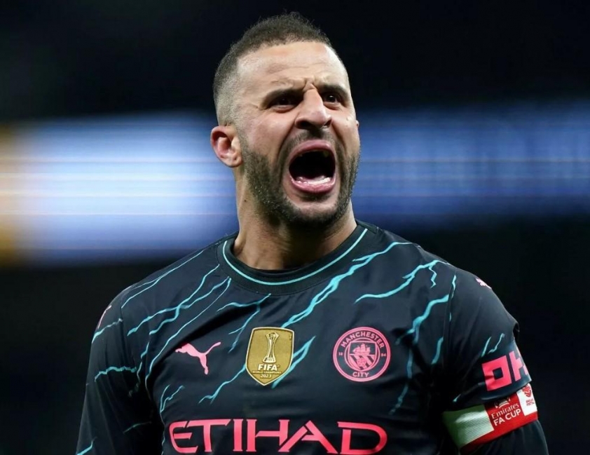 Kyle Walker Trở Thành Tâm Điểm Trong Đêm Kịch Tính Của Manchester City