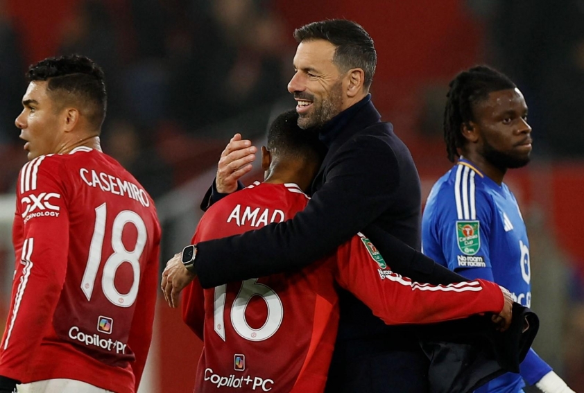 Amad Diallo ca ngợi sự ảnh hưởng của Van Nistelrooy sau chiến thắng ấn tượng của Man United