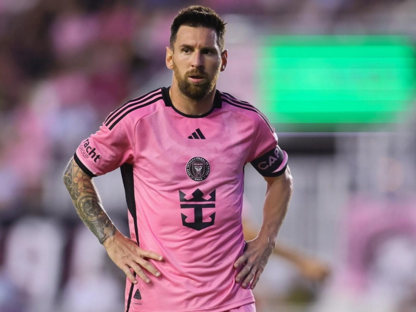 Giai đoạn khủng hoảng sự nghiệp của Lionel Messi Thất bại liên tiếp và phản ứng thiếu kiềm chế