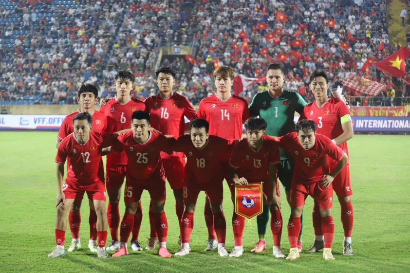 ĐT Việt Nam đón tin kém vui từ trung vệ chủ chốt trước thềm AFF Cup 2024