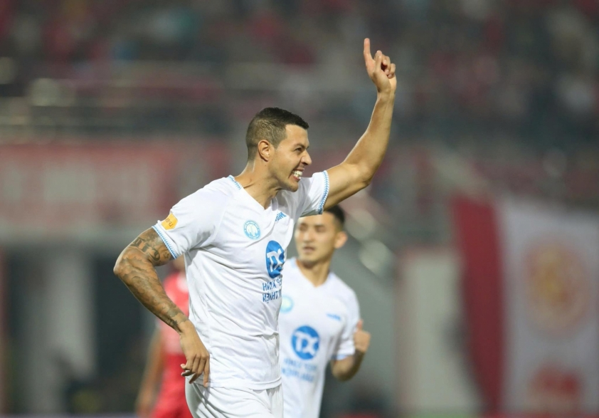 Nam Định Tiếp Tục Thắng Hải Phòng, Giữ Vững Đỉnh Bảng V-League