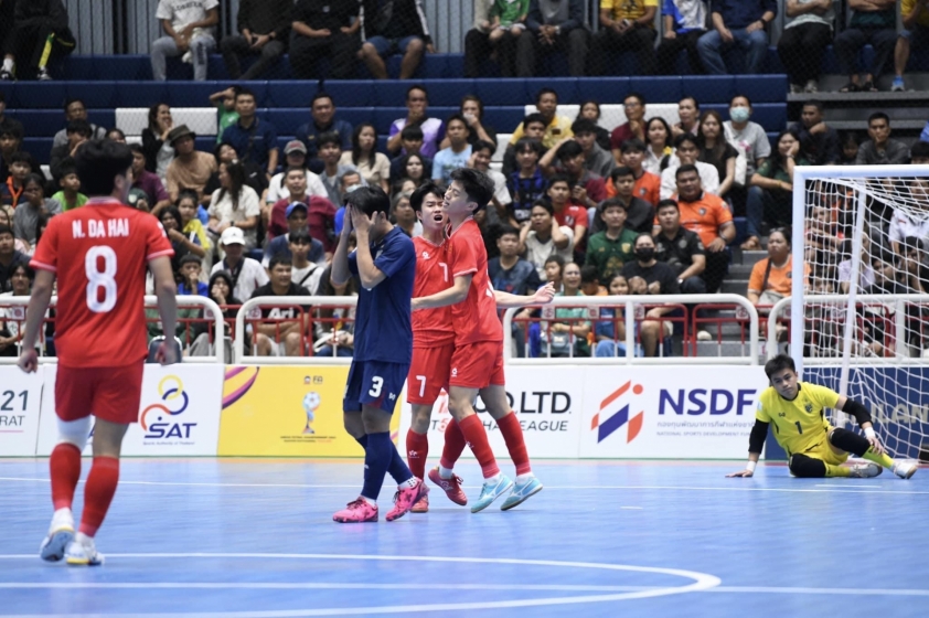 Chiến thắng lịch sử của Futsal Việt Nam trước Thái Lan Nhận thưởng lớn từ VFF