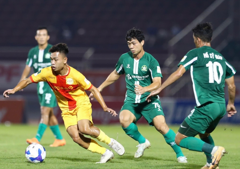 Đội hình sơ bộ AFF Cup 2024 của ĐT Việt Nam 50 cái tên với 2 cầu thủ Việt kiều