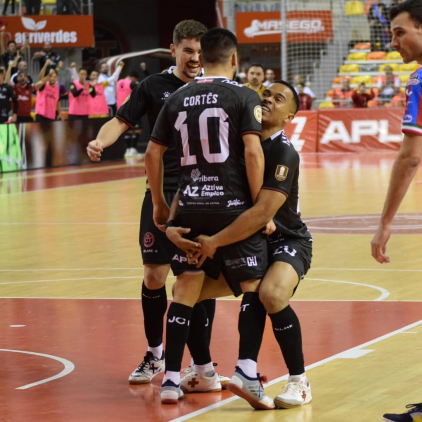 Cột mốc lịch sử Muhammad Osamanmusa trở thành cầu thủ Đông Nam Á đầu tiên ghi bàn tại UEFA Futsal Champions League