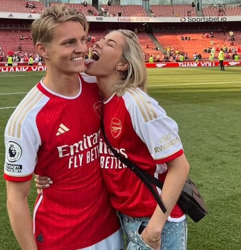 Đội trưởng Arsenal Martin Odegaard kết hôn với nhà vô địch khiêu vũ Helene Spilling