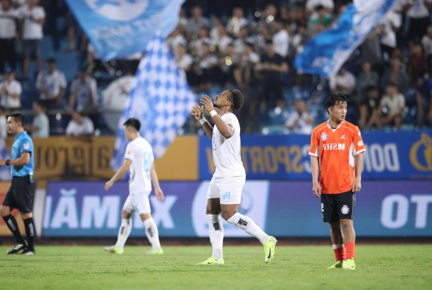 Nam Định Thắng Đậm 5-0 Trước Đà Nẵng, Vươn Lên Vị Trí Thứ Hai V-League