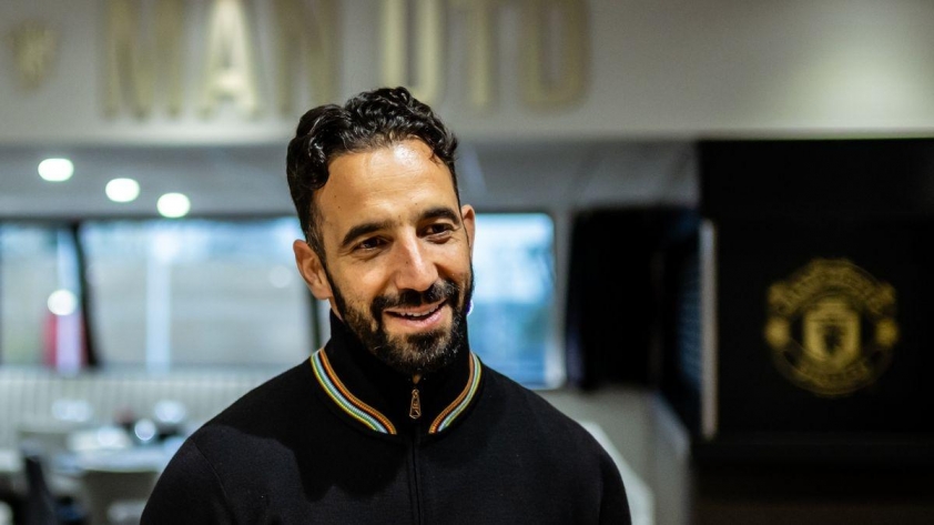 Rubén Amorim bắt đầu tại Old Trafford với sự tự tin và phấn khích