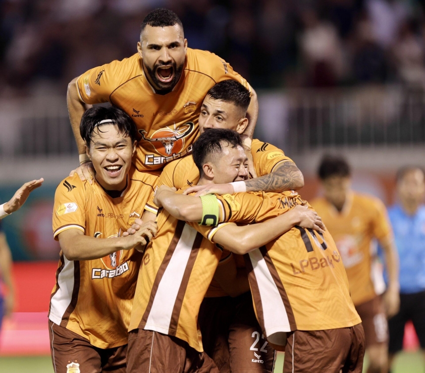 Trận Cầu Vạn Người Hóng Hà Tĩnh Tiếp Đón HAGL Trong Trận Chiến Vòng 8 V-League