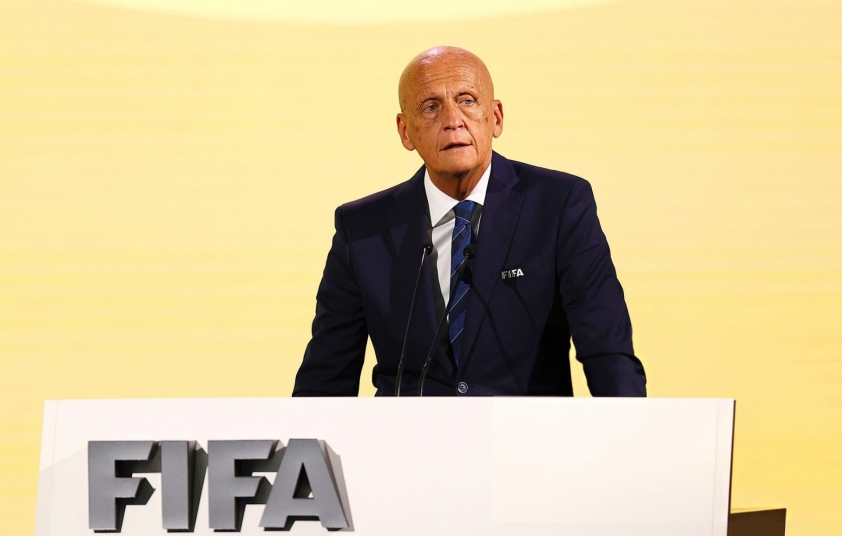 Cách mạng công nghệ trọng tài FIFA thử nghiệm FVS trao quyền cho huấn luyện viên