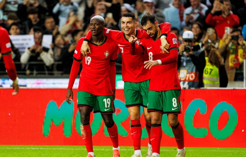 CĐV nhí bật khóc sau siêu phẩm đỉnh cao của Cristiano Ronaldo