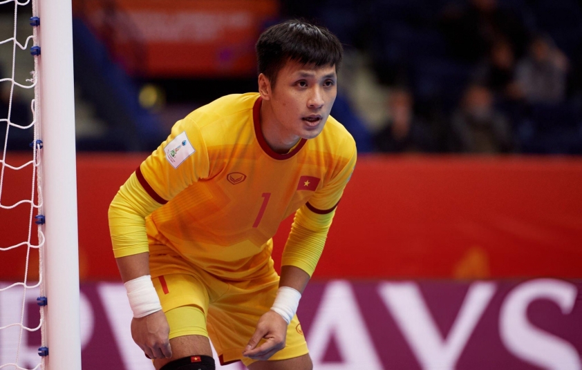 Hồ Văn Ý ngỡ ngàng dự bị Phạm Văn Tú tỏa sáng nơi khung gỗ ĐT futsal Việt Nam