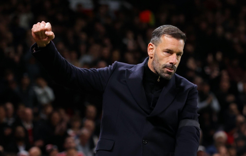 Ruud van Nistelrooy khao khát trở thành HLV trưởng Manchester United