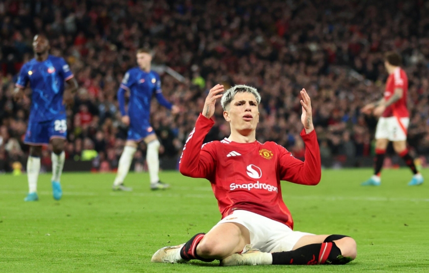 Cuộc Trao Đổi Gay Gắt Trước Trận Đấu Garnacho Tranh Cãi với Người Hâm Mộ Man Utd