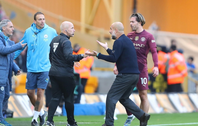 Cách mạng công nghệ trọng tài FIFA thử nghiệm FVS trao quyền cho huấn luyện viên