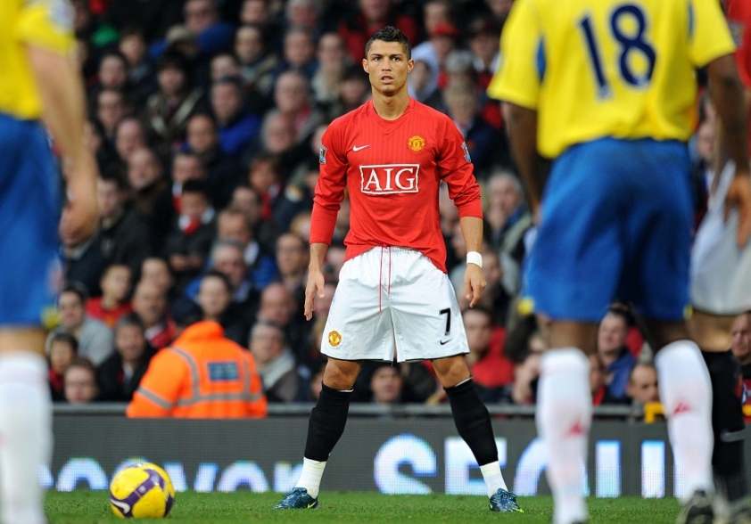 Cristiano Ronaldo Ngôi sao đa ngôn ngữ, kết nối thế giới bóng đá