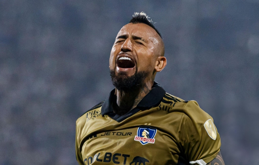 Cựu tiền vệ của Barcelona, Arturo Vidal, có thể đối mặt với án tù vì cáo buộc đánh thuốc mê và tấn công tình dục