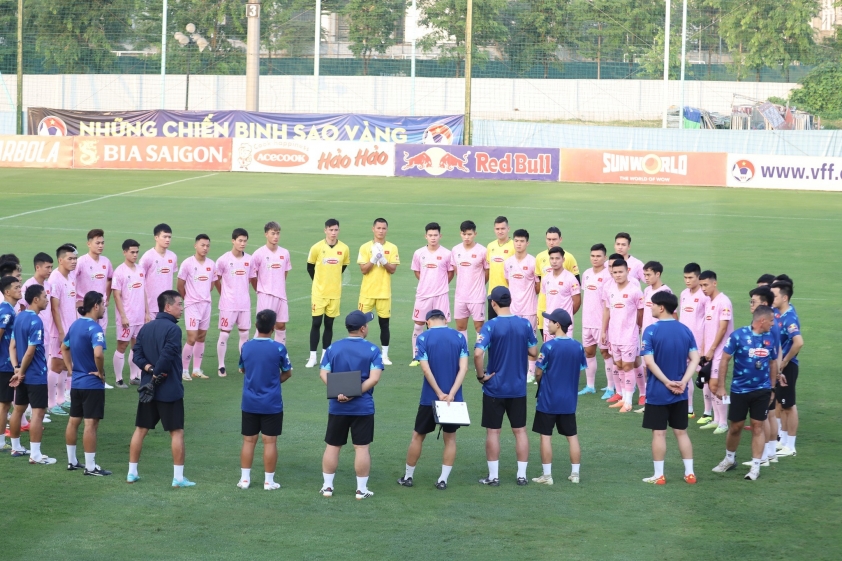 ĐT Việt Nam Tái Ngộ Hàn Quốc để Chuẩn Bị Cho AFF Cup 2024