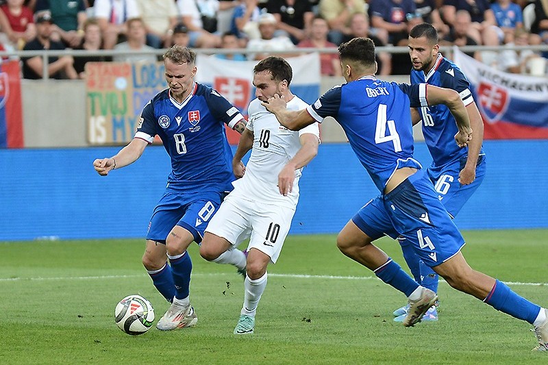Cuộc chiến trụ hạng căng thẳng Azerbaijan đối đầu Estonia tại Nations League