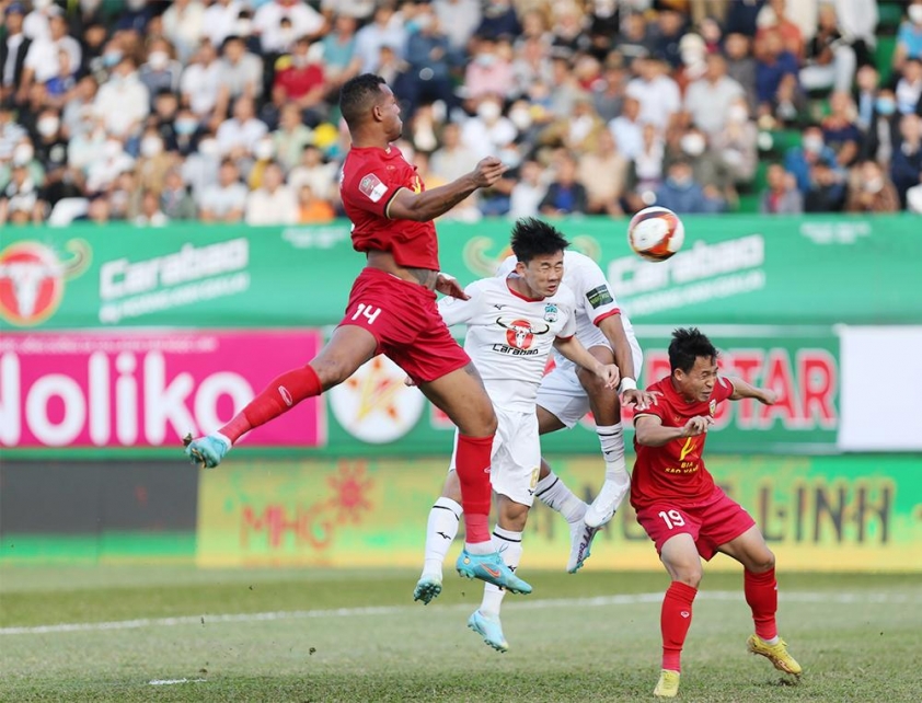 Cuộc đua gay cấn tại vòng 8 V-League: Đường đua top đầu nóng lên bất ngờ