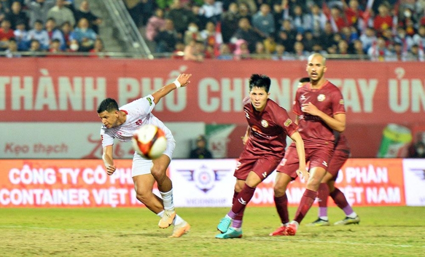 Cuộc đua gay cấn tại vòng 8 V-League: Đường đua top đầu nóng lên bất ngờ