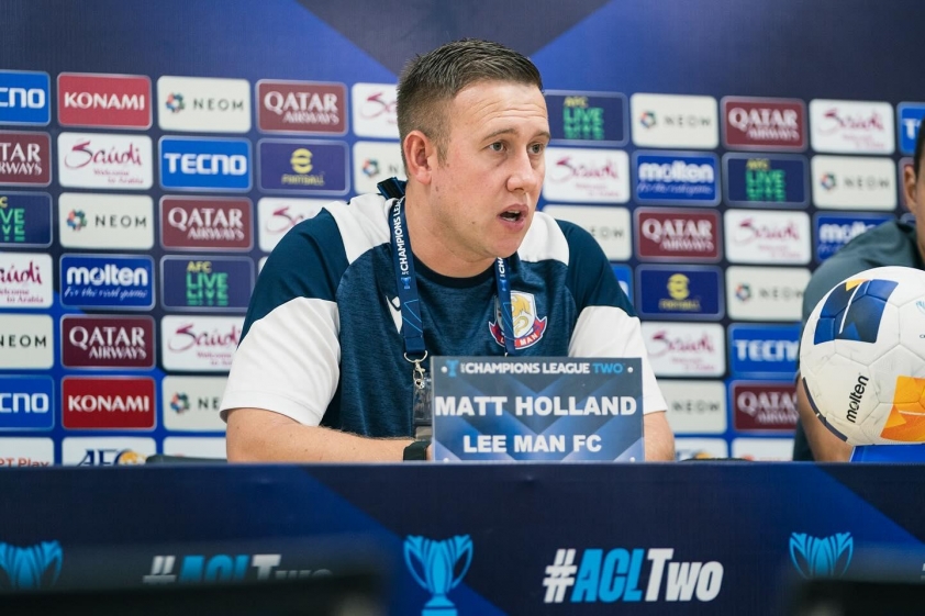 Tô Văn Vũ tỏa sáng khiến HLV Matt Holland ngỡ ngàng