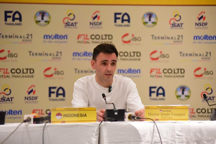 HLV Hector Souto hân hoan khi chèo lái ĐT futsal Indonesia lên ngôi vô địch Đông Nam Á