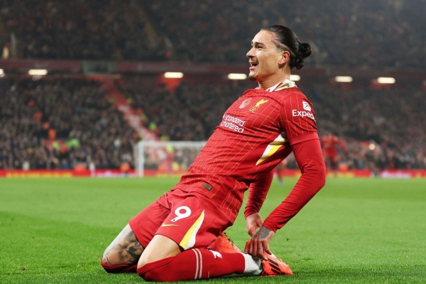 Salah solo đẳng cấp, Liverpool đánh bại Aston Villa 2-0