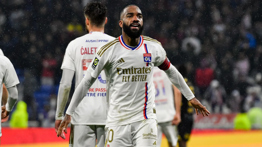 Lyon tìm chiến thắng tiếp theo trước Saint-Etienne đang loay hoay