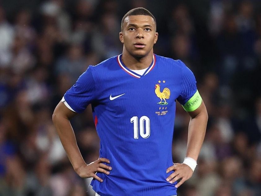 Hé lộ lý do Mbappe không được triệu tập lên tuyển Pháp Căng thẳng với HLV Deschamps