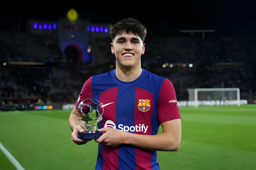 Pau Cubarsi rời sân với vết thương trên mặt sau trận thắng 5-2 của Barcelona