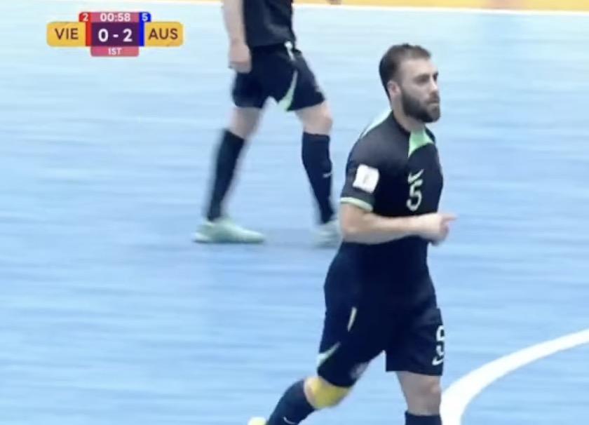 Thắng ngược đầy kịch tính, futsal Việt Nam vào chung kết giải Đông Nam Á