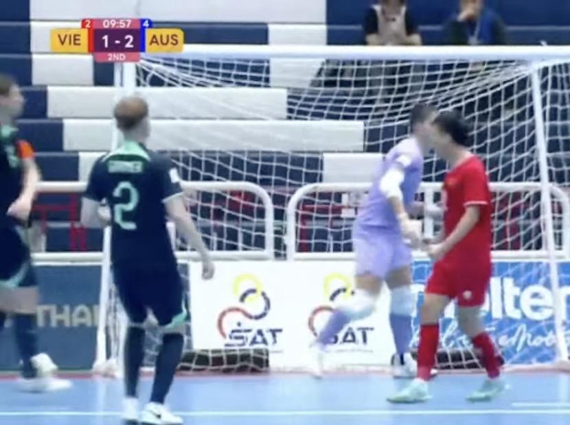Thắng ngược đầy kịch tính, futsal Việt Nam vào chung kết giải Đông Nam Á