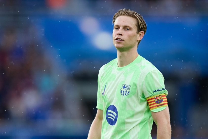 Frenkie de Jong tiếp tục vật lộn với thời gian ra sân tại Barcelona