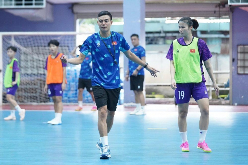 Chuẩn bị cho Vòng loại châu Á ĐT Futsal nữ Việt Nam giao hữu với Nga
