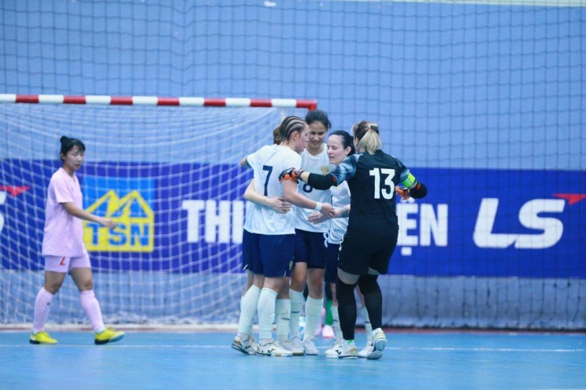 ĐT Futsal Nữ Việt Nam Chịu Trận Thua 0-6 Trước Nga Trong Trận Giao Hữu