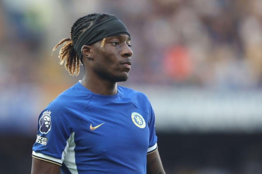 Noni Madueke nhận lời cảnh cáo từ Enzo Maresca sau bàn thắng cho Chelsea
