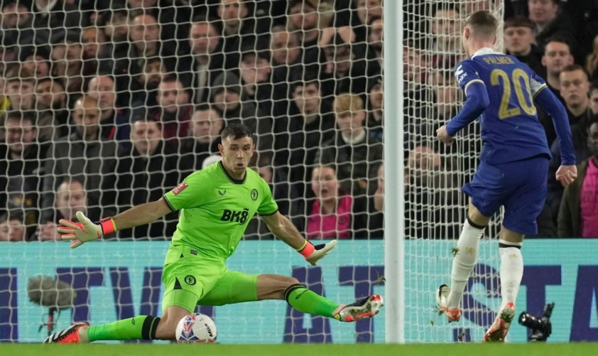 Emiliano Martinez Bến đỗ lý tưởng tại Chelsea nếu Aston Villa vuột mất Champions League