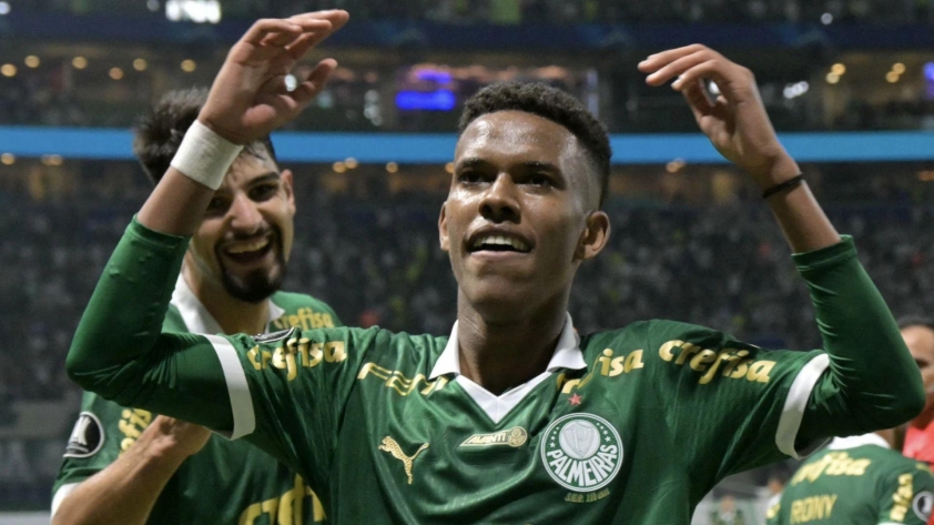 Ronaldo Nazario đánh giá cao Willian Estevao, so sánh với thần đồng Lamine Yamal